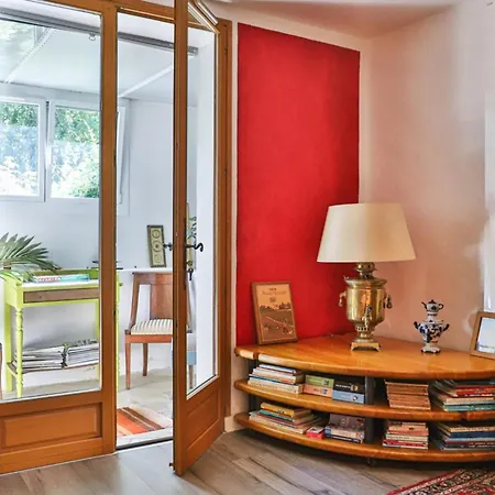 Alojamento de Acomodação e Pequeno-almoço Txori Etxea 3*