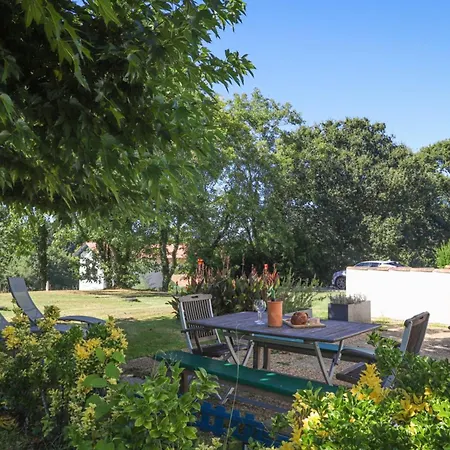 Alojamento de Acomodação e Pequeno-almoço Txori Etxea 3*