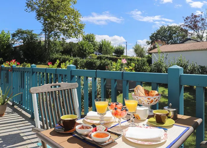 Txori Etxea Couette-café