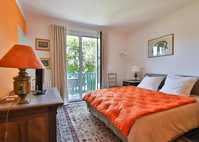 Txori Etxea Couette-café 3*