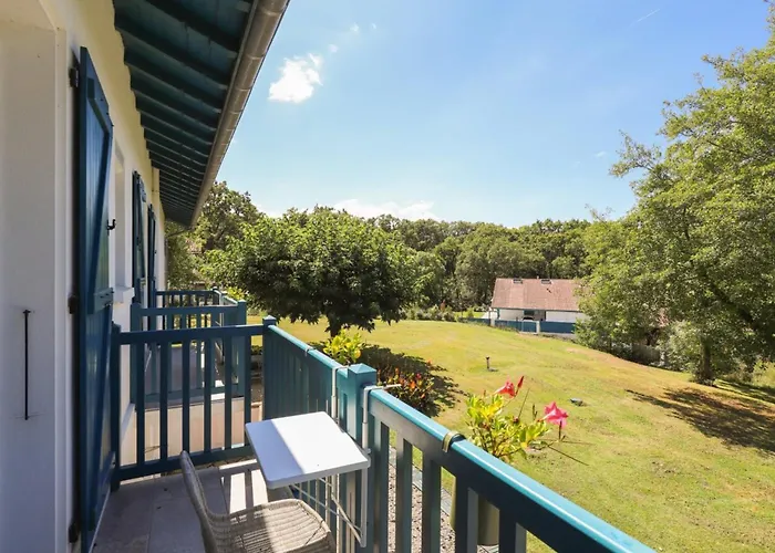 Txori Etxea Couette-café 3*